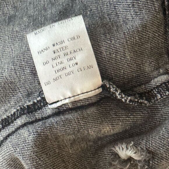 HYFVE Tess Acid Washed Distressed Denim Jacket in Black Denim 100% Cotton Size S - Picture 9 of 10